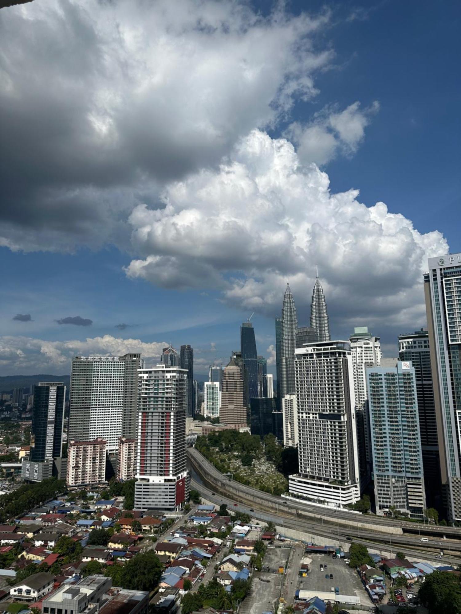 Colony Suites Klcc By Hibernate Kuala Lumpur Exterior foto